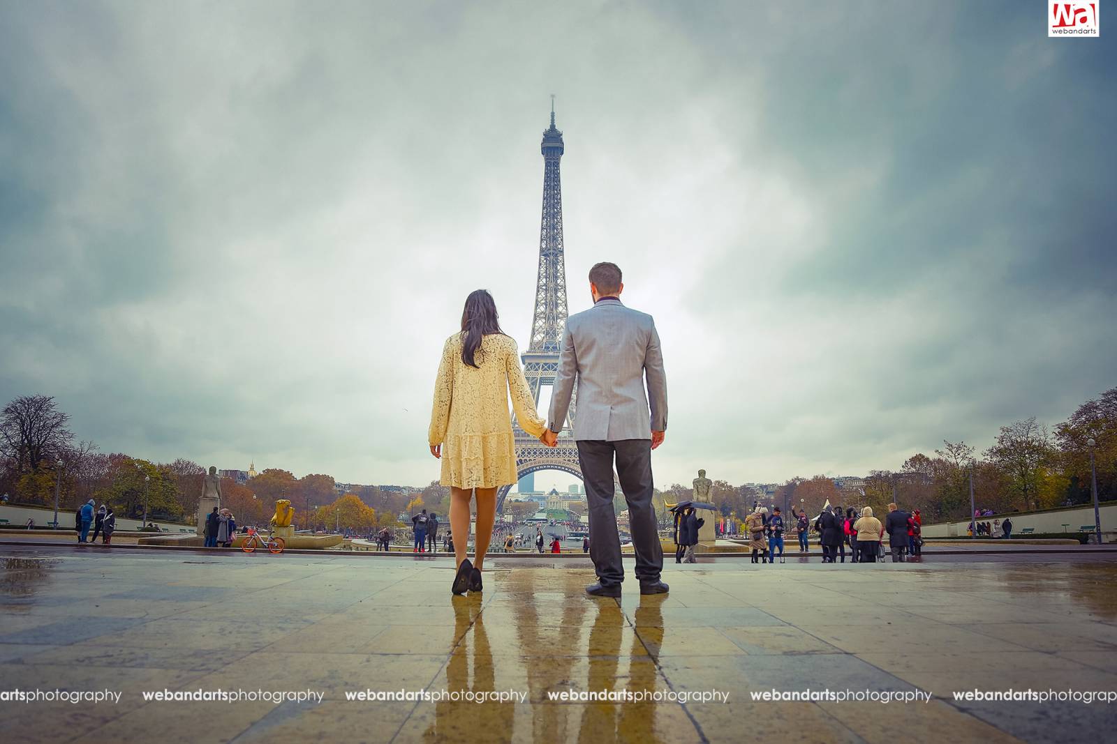 post_wedding_photography_paris_french_photographer_candid_outdoor-754
