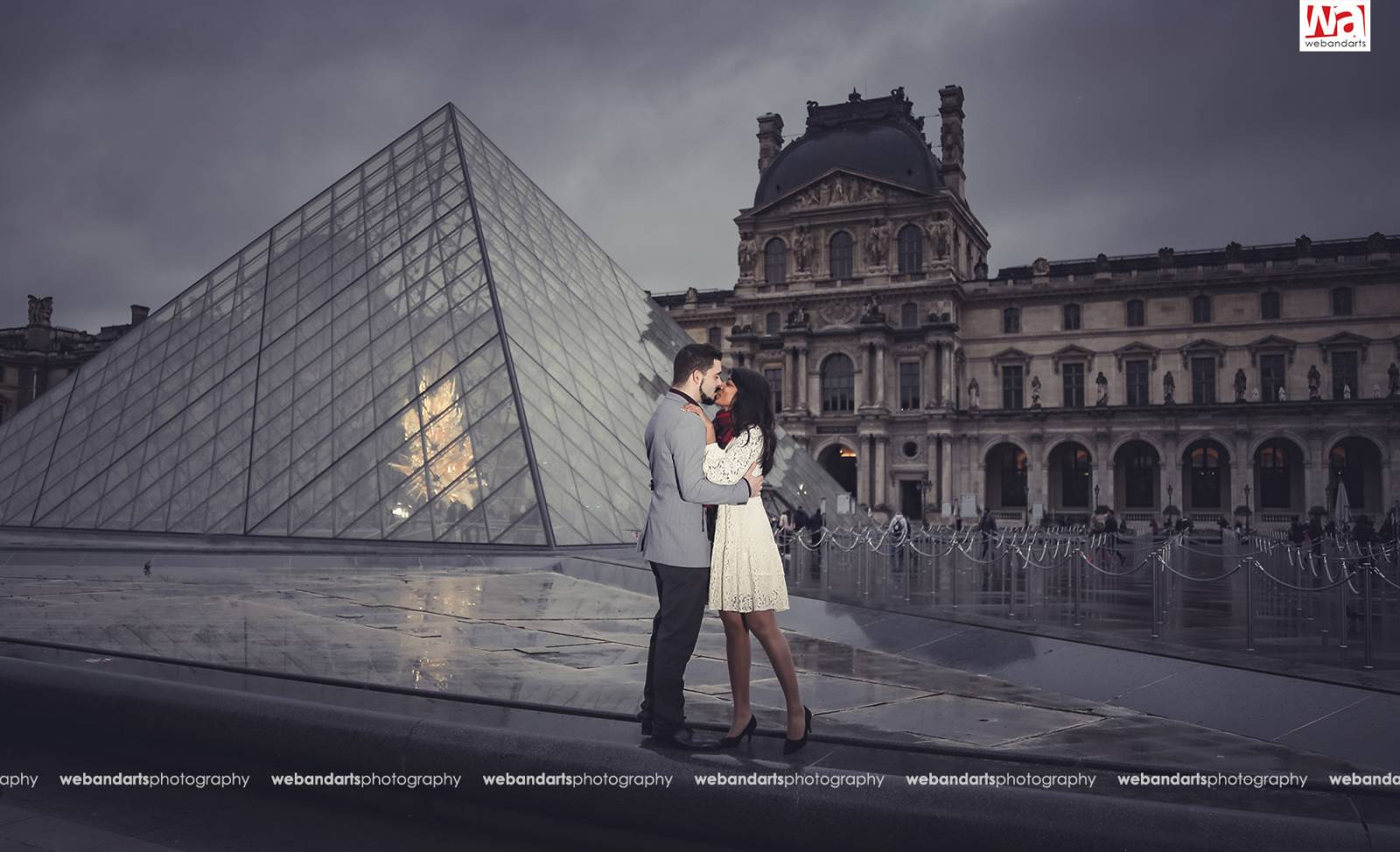 post_wedding_photography_paris_french_photographer_candid_outdoor-755