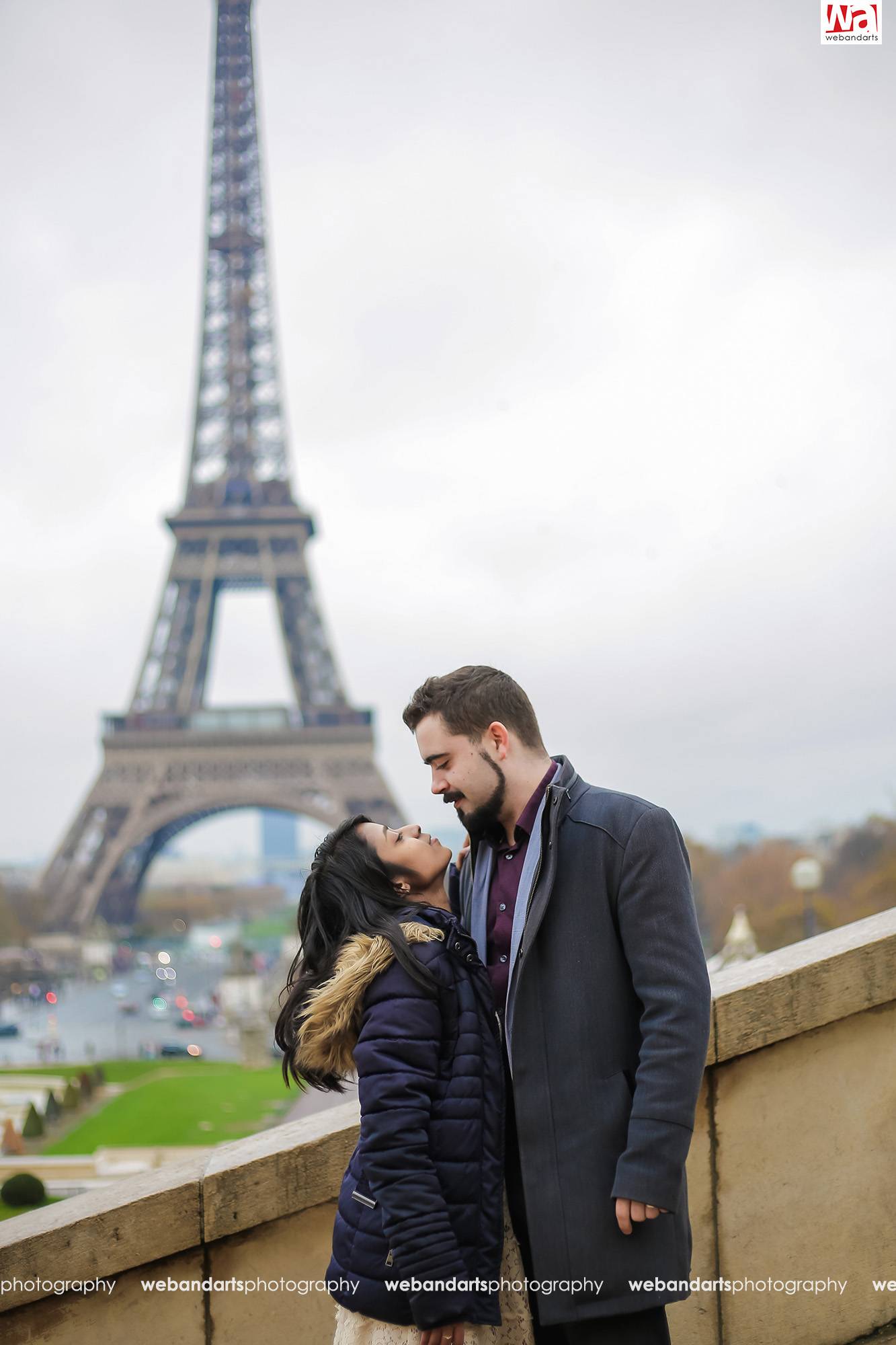 post_wedding_photography_paris_french_photographer_candid_outdoor-758