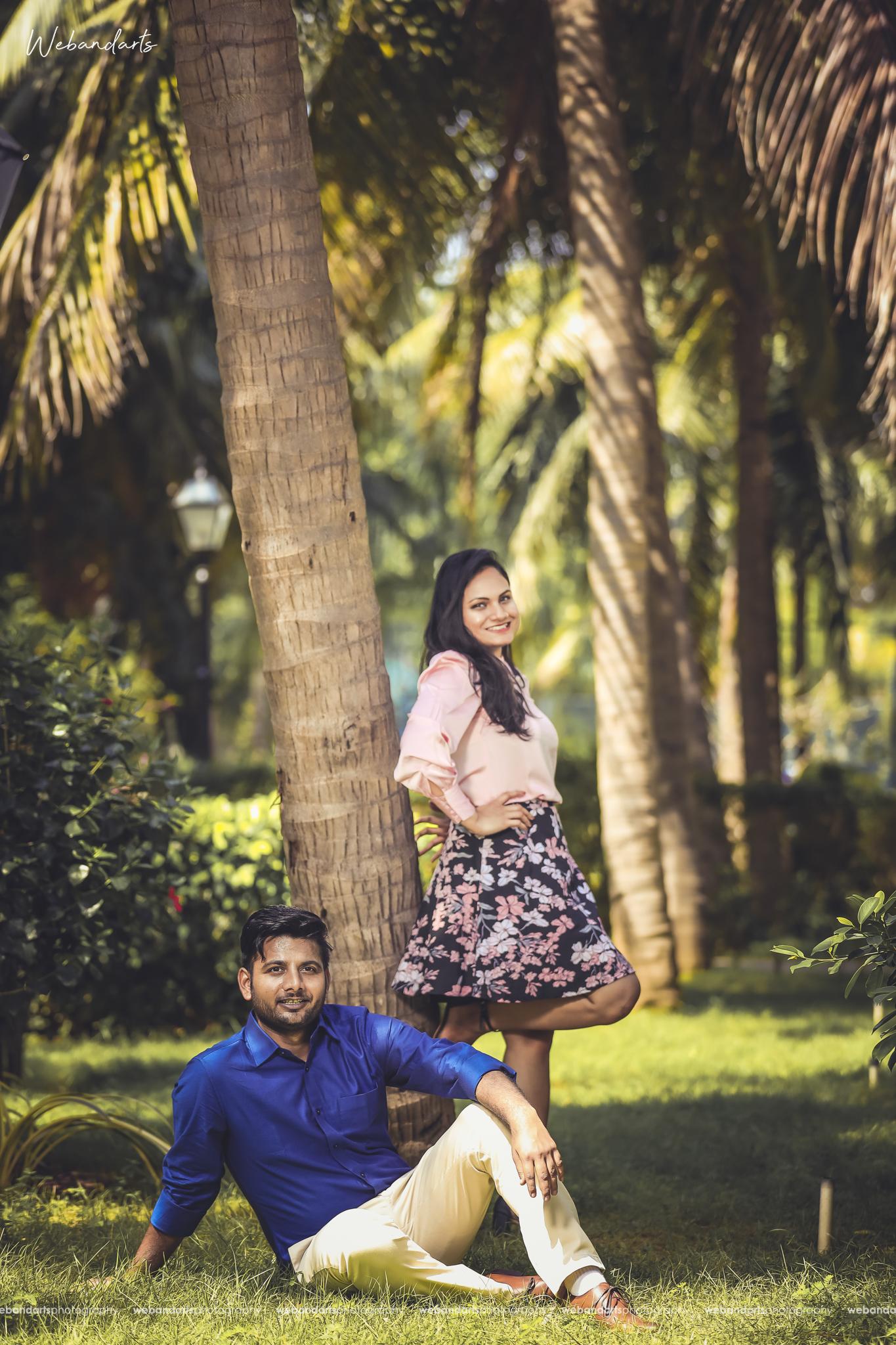 couple_outdoor_coconut_tree_garden_pondicherry_resort-1140