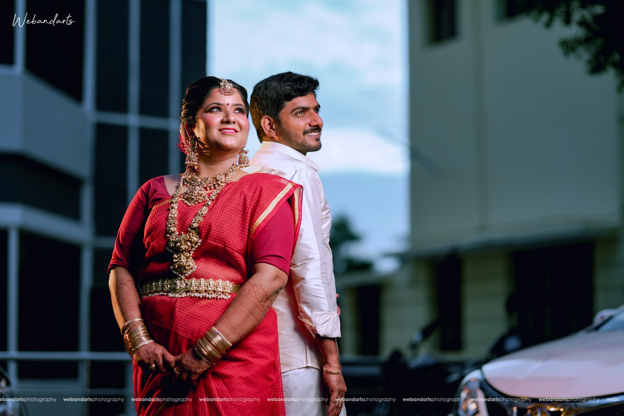 Couple photo shoot at Thirukadaiyur temple Pondicherry wedding photographers